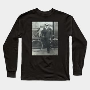 Vintage bicycle guy with sunglasses Long Sleeve T-Shirt